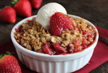 Strawberry Rhubarb Crisp with Oat Topping