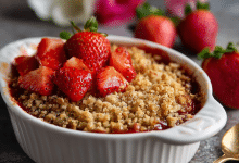Warm Strawberry Rhubarb Crisp